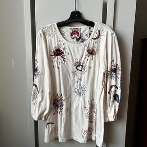 JOHNNY WAS Embroidered Tee Shirt * Cream Colored * Size XL *